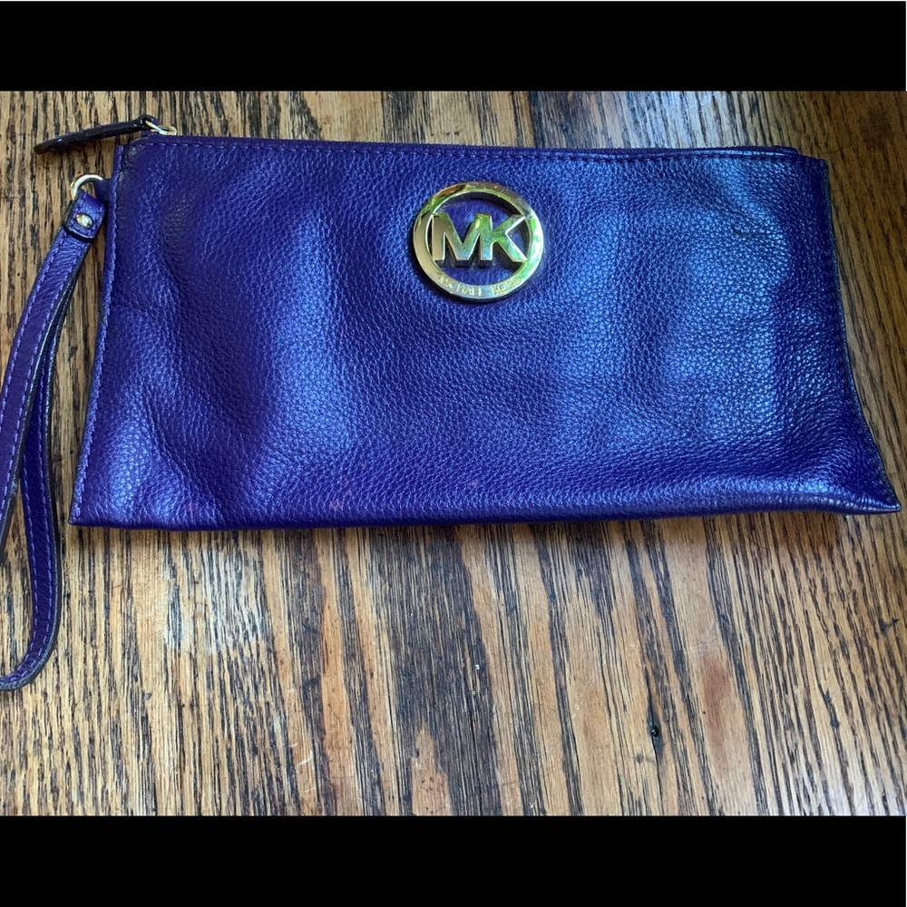 *direct sale* - Michael Kors Wristlet - Rare Color